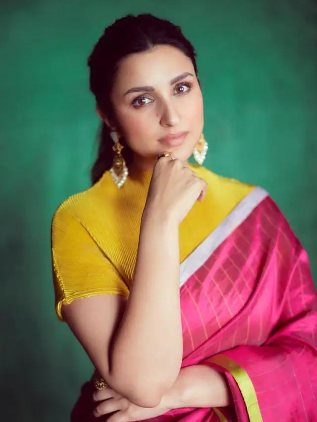 परिणीति चोपड़ा ने येलो एंड पिंक साड़ी में ढाया कहर, देखें…