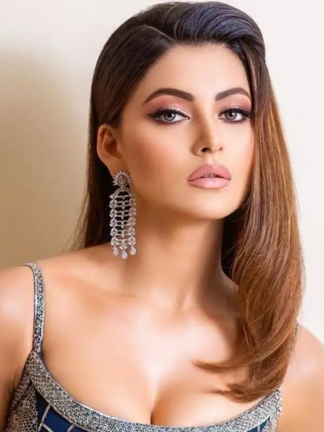 शिमरी गाउन में उर्वशी रौतेला ने फ्लॉन्ट किया कर्वी फिगर, मर मिटे फैन्स