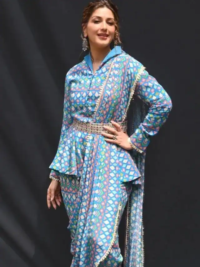 हवा में पल्लू लहराते हुए सोनाली बेंद्रे ने कराया फोटोशूट, देखें फोटोज़