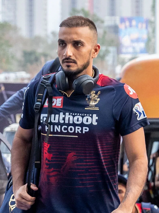 RCB से जुड़े हर्षल पटेल, दिल्ली के खिलाफ प्लेइंग XI में हो सकती वापसी