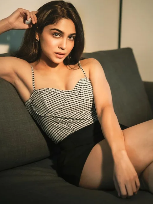 दिल थाम कर देखें शरवरी वाघ की ये Gorgeous फोटोज़