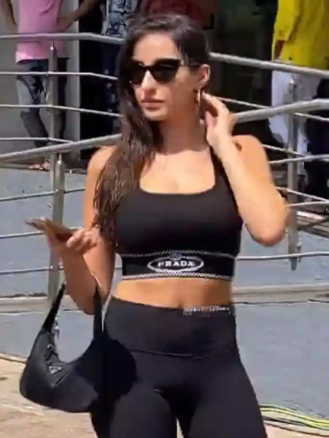 ब्लैक क्रॉप-टॉप और शॉर्ट्स में काफी कूल दिखीं नोरा फतेही, देखें…