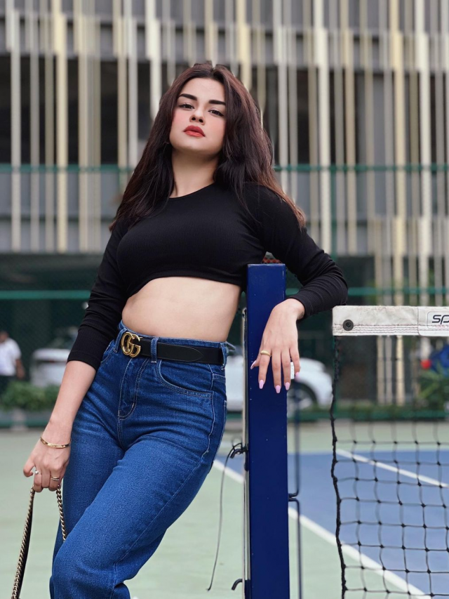 Avneet Kaur flaunts her perfect figure in a crop