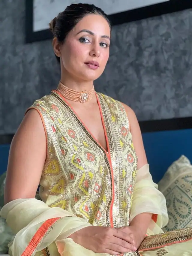 Hina Khan flaunts her glamorous look in a traditional dress
