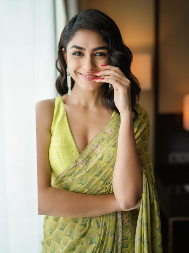 Mrunal Thakur, for Sita Ramam Promotions, decks up in grace