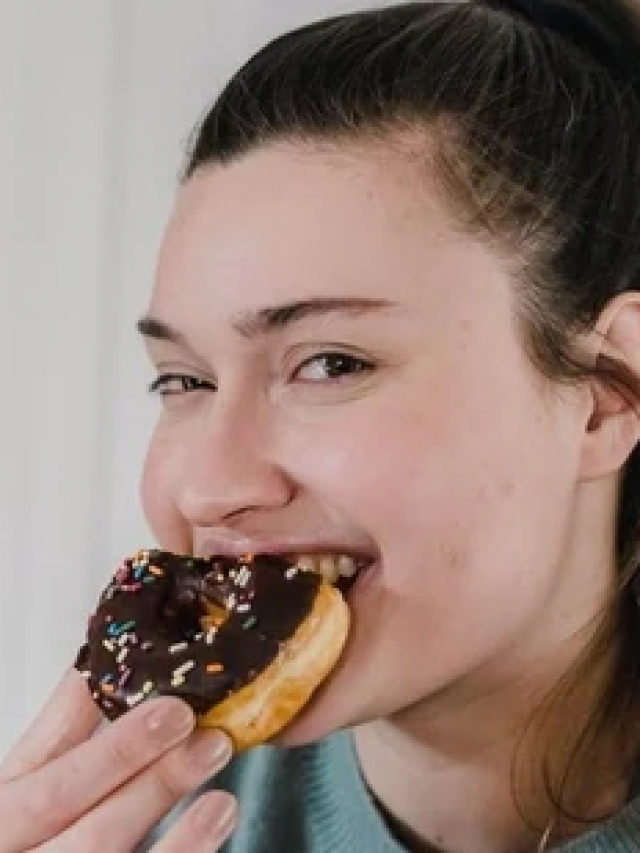 Easy tips to avoid midnight cravings by a nutritionist