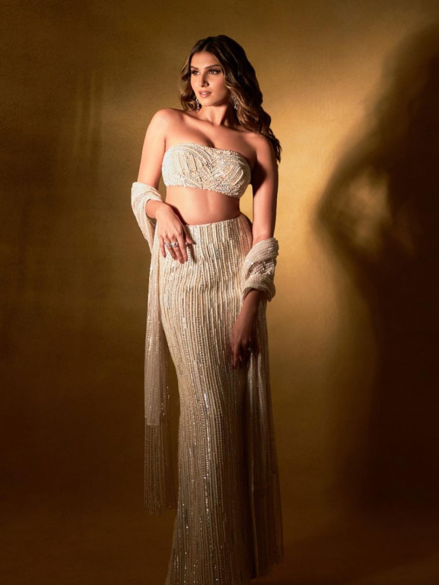 Tara Sutaria shines bright like the moon in pearl sequinned co-ord set