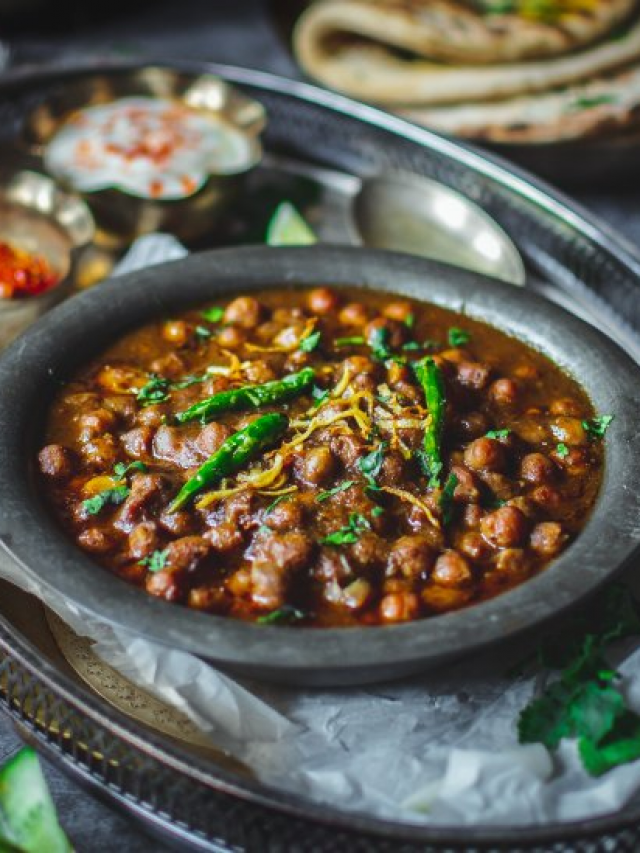 How to make Amritsari Chole