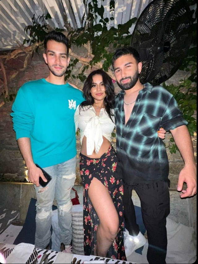 Kajol daughter Nyasa goes bold with friends