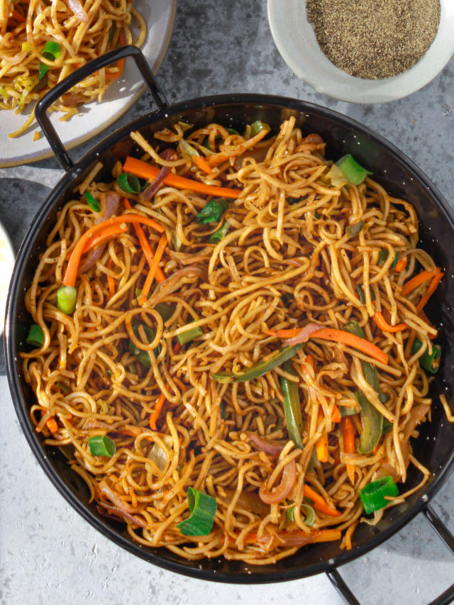 How to make Veg Hakka Noodles