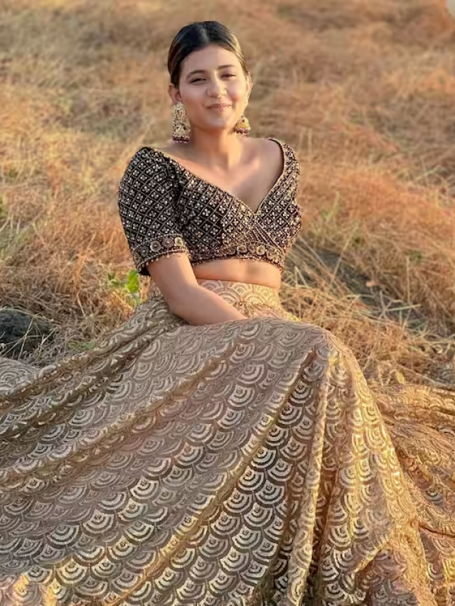 ब्राइडल लुक में ‘कच्चा बादाम गर्ल’ Anjali Arora ने ढाया कहर