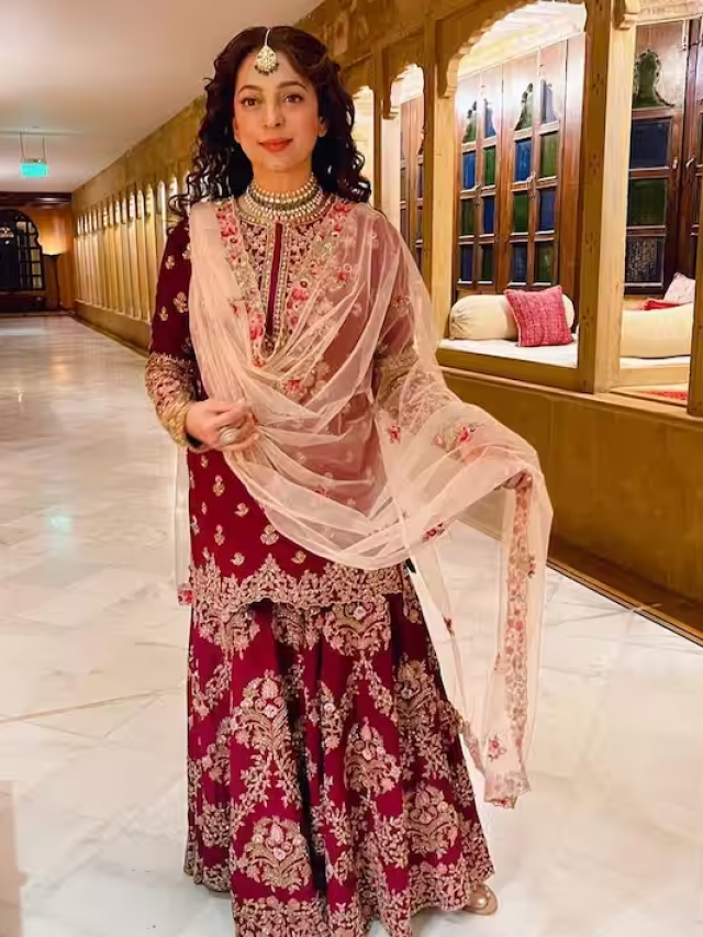 सिद्धार्थ और कियारा की शादी में जूही चावला का लुक था एकदम बेस्ट