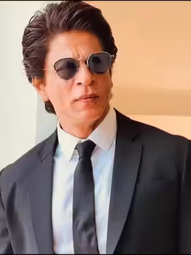 मशहूर मेल स्टार्स की लिस्ट में ‘पठान’ शाहरुख खान फिर अव्वल