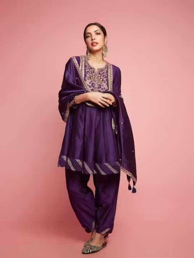 जानें- कौन हैं टीना अंबानी की भतीजी?