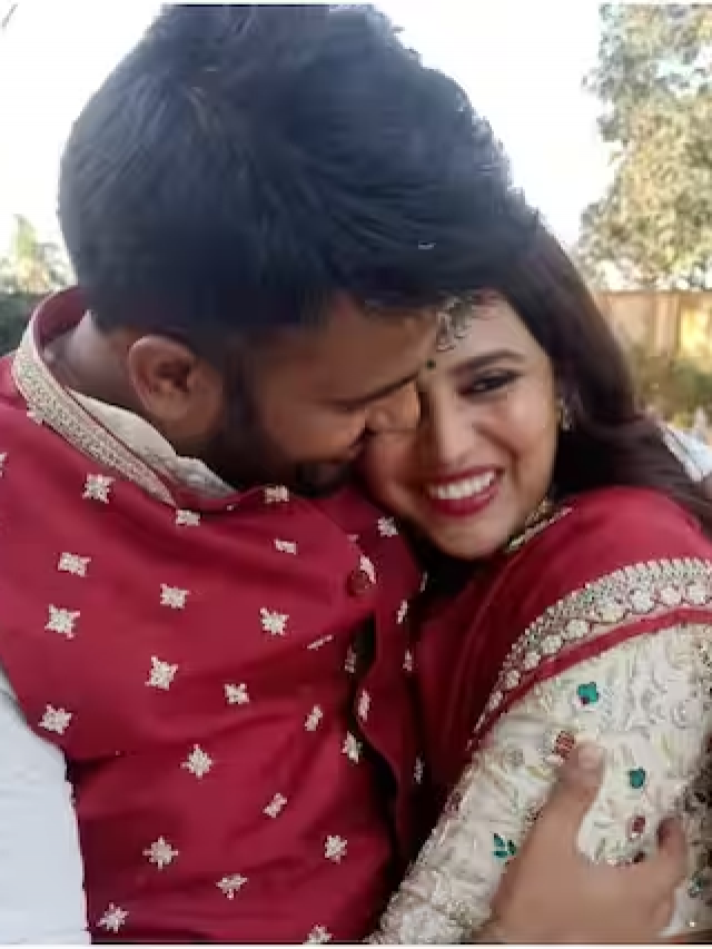 स्वरा ने कोर्ट मैरिज के लिए पहनी थी मां की साड़ी और ज्वैलरी
