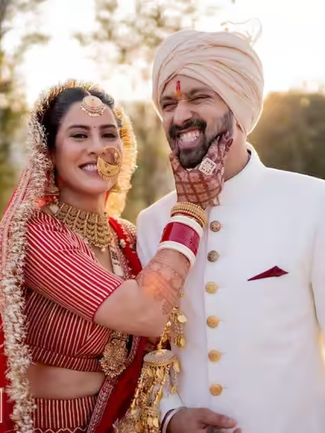 वेडिंग एनिवर्सरी पर रोमांटिक हुए विक्रांत मैसी