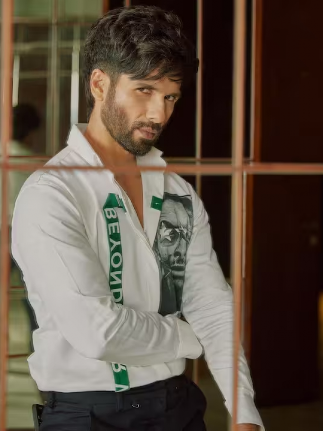 इन बॉलीवुड सितारों ने दमदार वेब सीरीज के साथ रखा ओटीटी में कदम