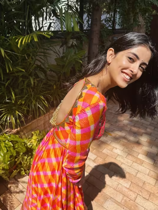 बैकलेस सूट में अमिताभ बच्चन की नातिन ने कुछ यूं एंजॉय किया अपना संडे