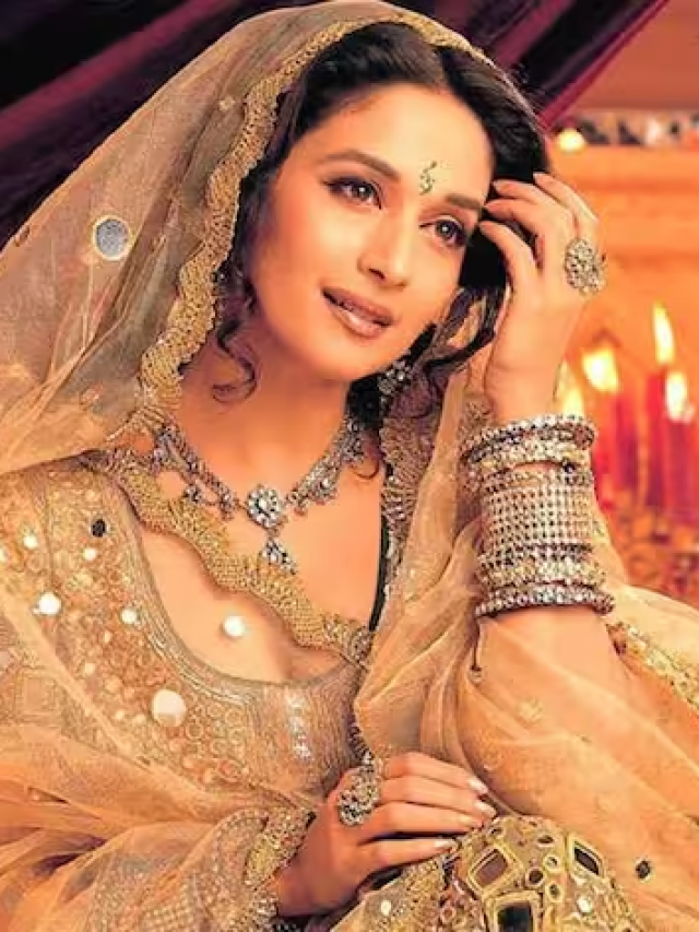 ‘तवायफ’ बनकर इन हसीनाओं ने उड़ाए फैंस के होश