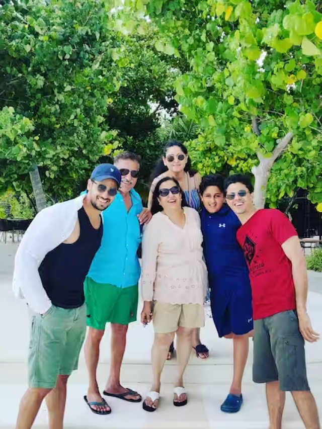 किसी हीरोइन से कम नहीं हैं कियारा आडवाणी की जेठानी