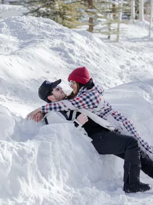 स्पेन की सर्दियों में निक जोनस के साथ रोमांटिक हुईं प्रियंका चोपड़ा