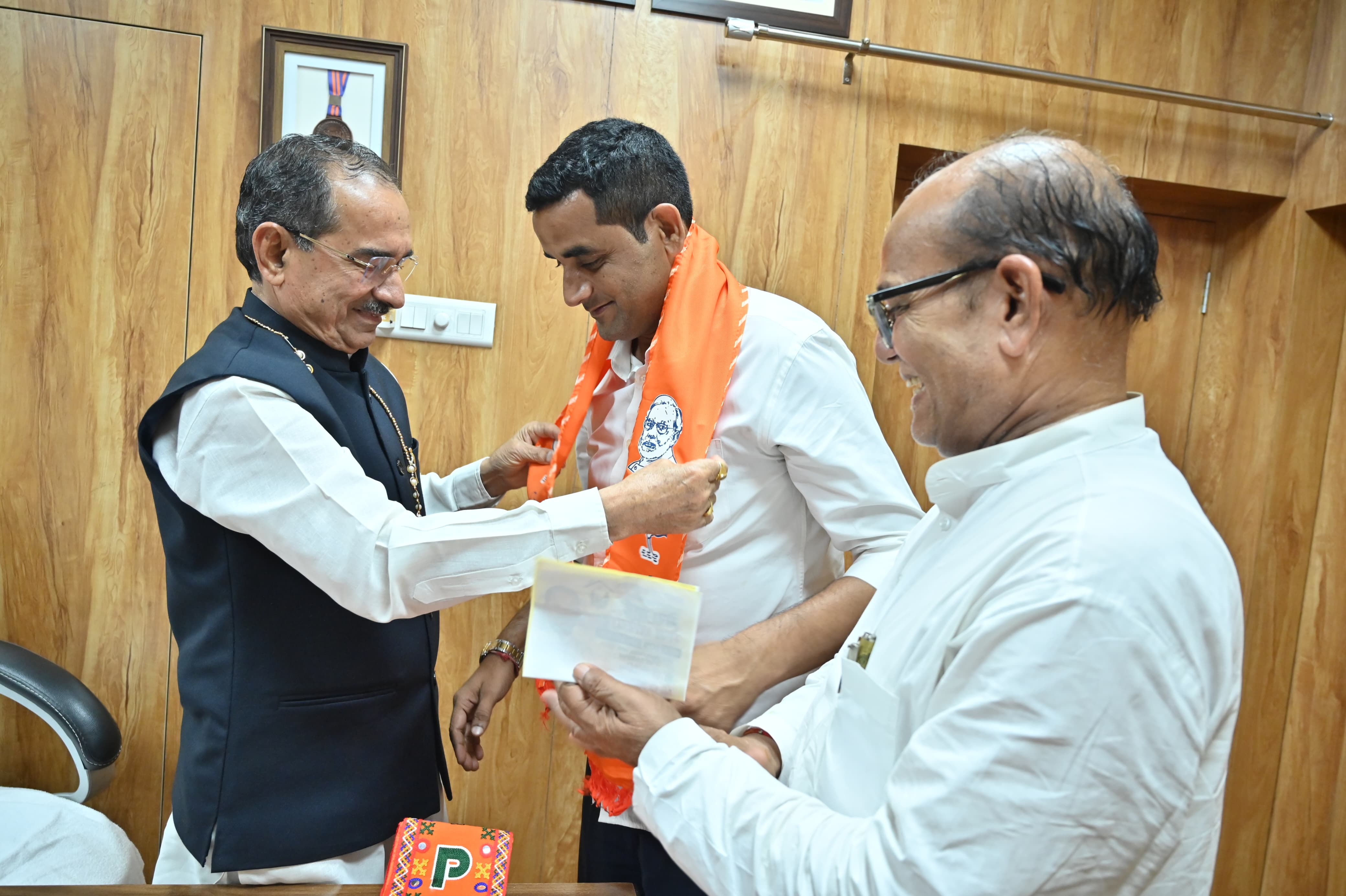 भाजपा की ओर से जारी की गई तस्वीर