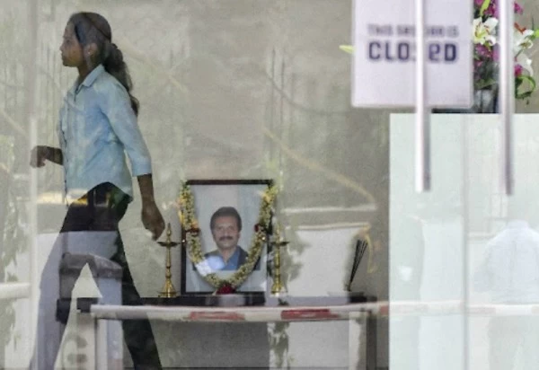 फाउंडर सिद्धार्थ का अंतिम संस्कार पैतृक गांव में हुआ, श्रद्धांजलि देने पहुंचे कर्नाटक के पूर्व सीएम