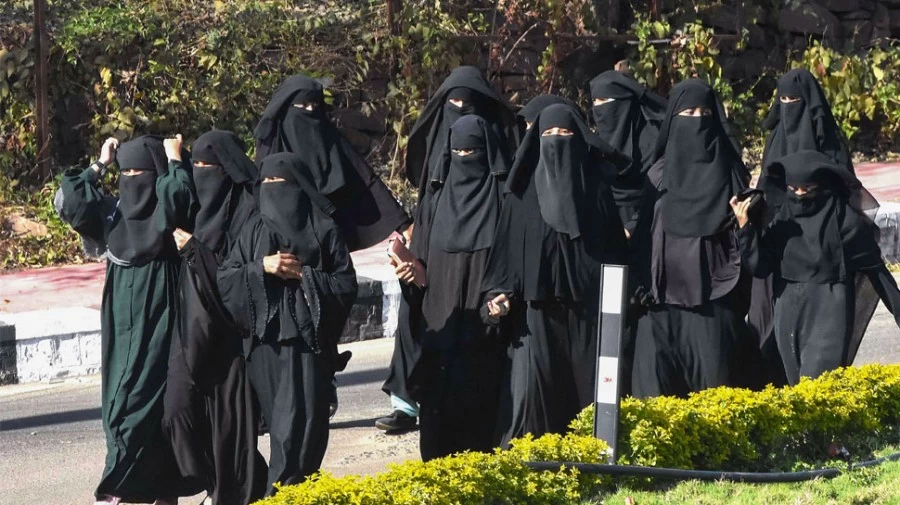 'Taliban decree' of medical college! Students ordered to wear hijab and cap on 'Valentine's Day'