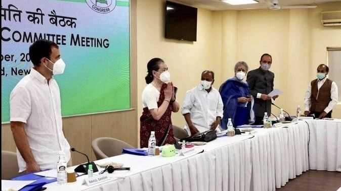 Sonia-Priyanka Gandhi may resign, Kharge or Wasnik may be working president; Verdict at 4 pm