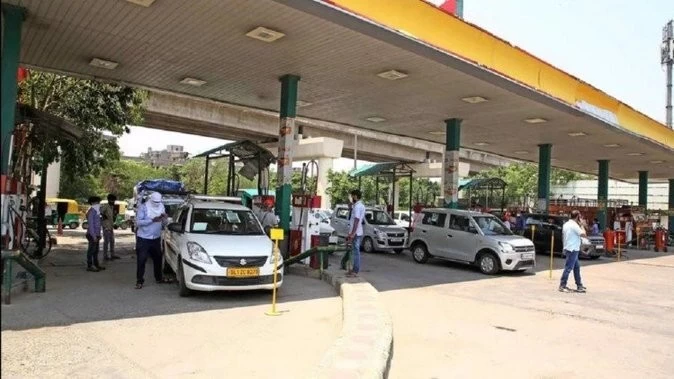 Price increased twice in 12 hours, after PNG, now the price of CNG increased by Rs 2.50