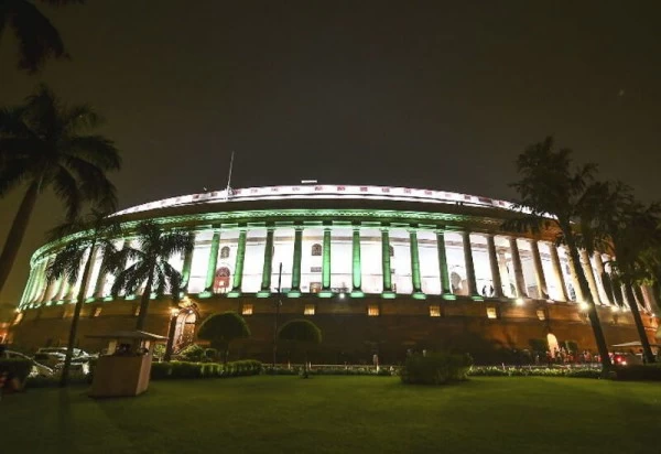 अनुच्छेद 370 मिशन राज्यसभा में थावरचंद का कमरा बना वॉररूम, अमित शाह ने संभाल रखी थी कमान