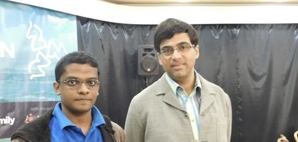 नारायणन आरटीयू ओपन में संयुक्त नेतृत्व में।