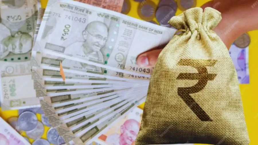 8वें वेतन आयोग में देरी: लेवल 7 कर्मचारियों को 3 लाख 32 हजार का नुकसान