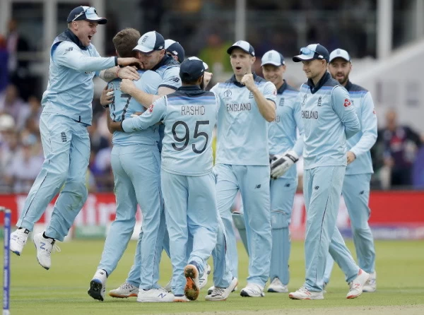 पहली बार वर्ल्ड कप फाइनल सुपर ओवर में पहुंचा, न्यूजीलैंड को 16 रन का लक्ष्य