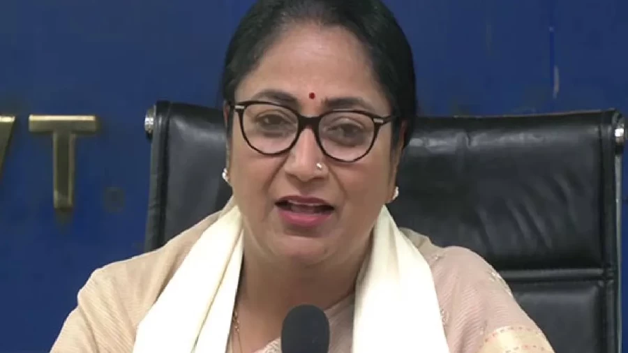 Delhi CM Rekha Gupta Gets Emotional in Assembly, Accuses AAP of Mockery and Announces Key Policies