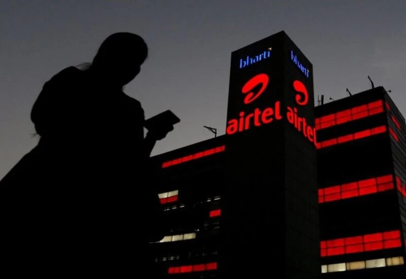 Why did Airtel add ₹33,000 cr to its market value despite ₹5,200 cr Q4 loss?