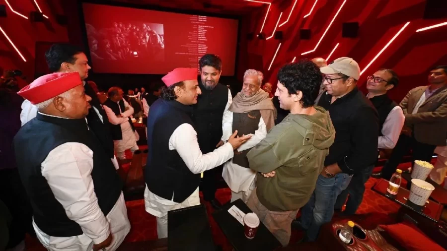 Akhilesh Yadav Praises '120 Bahadur', Calls it a 'Must Watch' Film