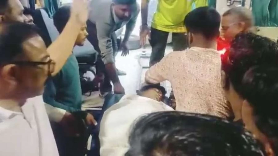 अंबेडकर जयंती जुलूस में बड़ा हादसा, 2 लोगों की करंट लगने से गई जान, 3 की हालत गंभीर