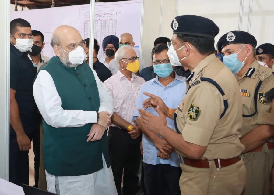 गृहमंत्री अमित शाह ने सीएम केजरीवाल के साथ मिल देखा कोविड केयर सेंटर, की तारीफ