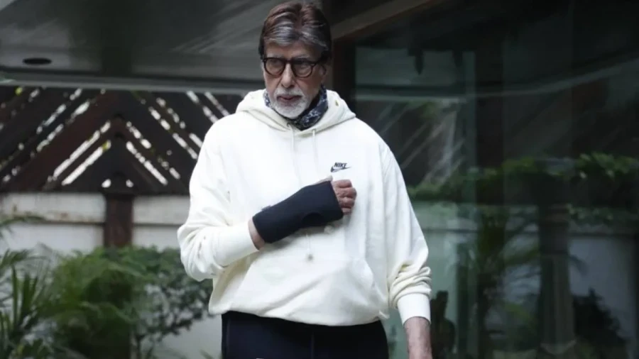 Amitabh Bachchan Health Update: Cryptic Midnight Post Sparks Concern Among Fans