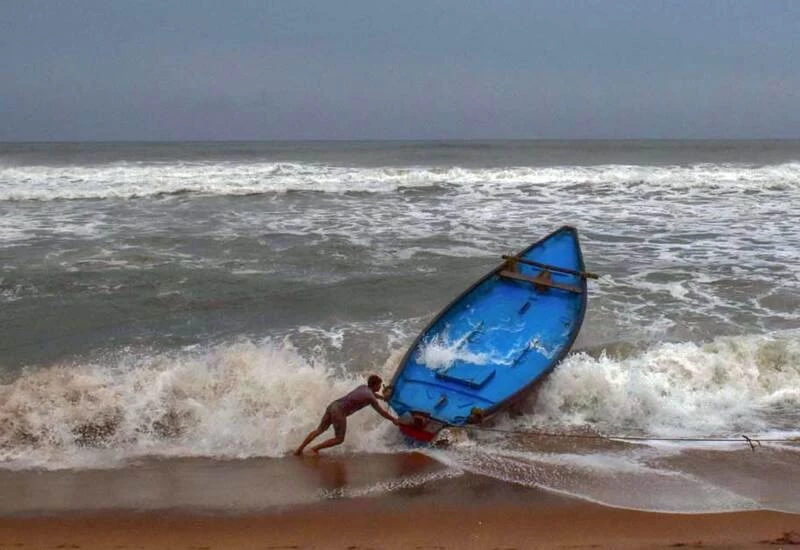 First Death in Bangladesh Due To Cyclone Amphan