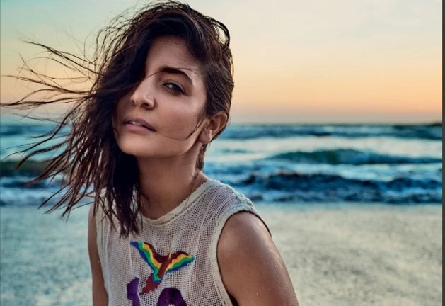 अनुष्का का हॉट अवतार देख दंग न रह जाए विराट कोहली, वोग मैगज़ीन के लिए अनुष्का ने कराया हॉट फोटोशूट