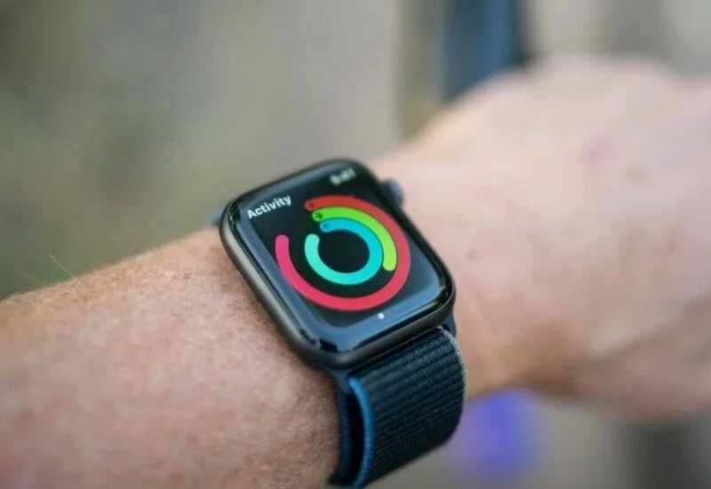 एप्पल वॉच से बची शख्स की जान, होश आया तो अधिकारी से पूछा- आपको किसने बुलाया?