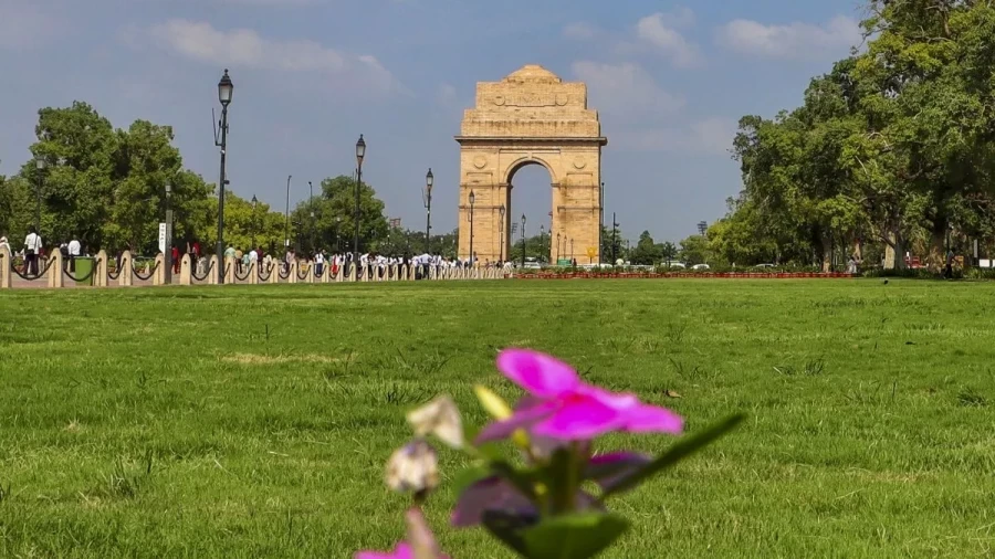 Delhi Air Quality: AQI Hits 97 Following Rain and Strong Winds