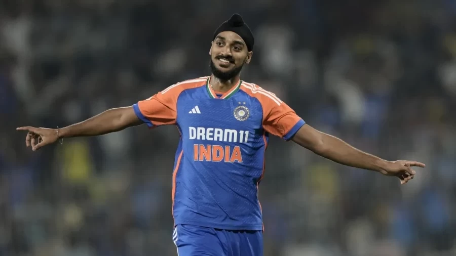 पाकिस्तान के खिलाफ अर्शदीप को मौका मिलना मुश्किल, फील्डिंग कोच की बातों से लगभग हुआ साफ