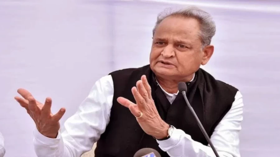 Traitors, worthless, useless, many opportunistic leaders in the party leaving Congress - Ashok Gehlot