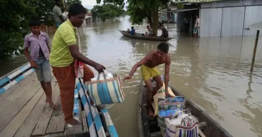तीन लोगों की डूबने से मौत, अब तक 133 ने गंवाई जान, 17 लाख प्रभावित