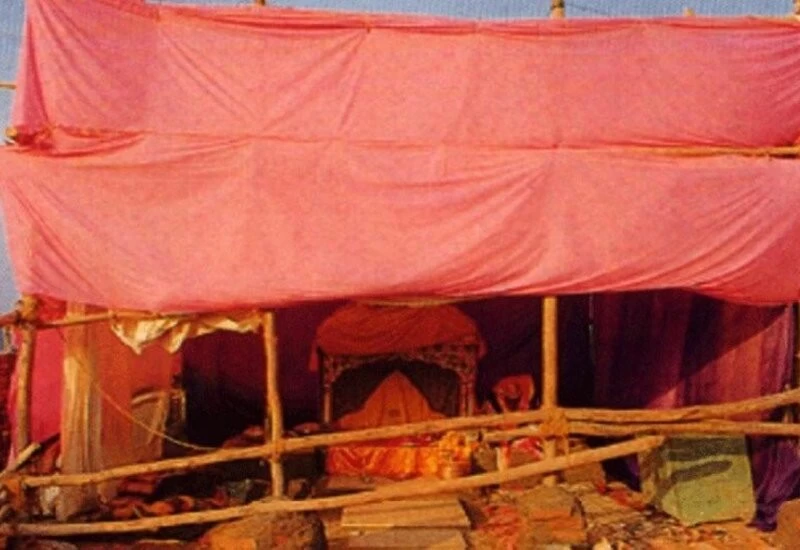 बिन सीता के गर्भगृह में विराजेंगे रामलला, ऊपर के तल पर होगा पूरा दरबार