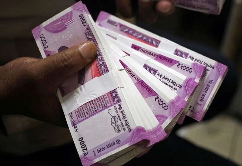 नौकरी करने वालों के लिए बड़ी खबर- एक साल में मिलेगी ग्रेच्युटी, संसद में पेश हुआ बिल