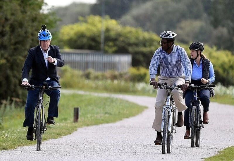 ब्रिटिश PM ने चलाई मेड इन इंडिया साइकिल, मोटापे के खिलाफ योजना शुरू